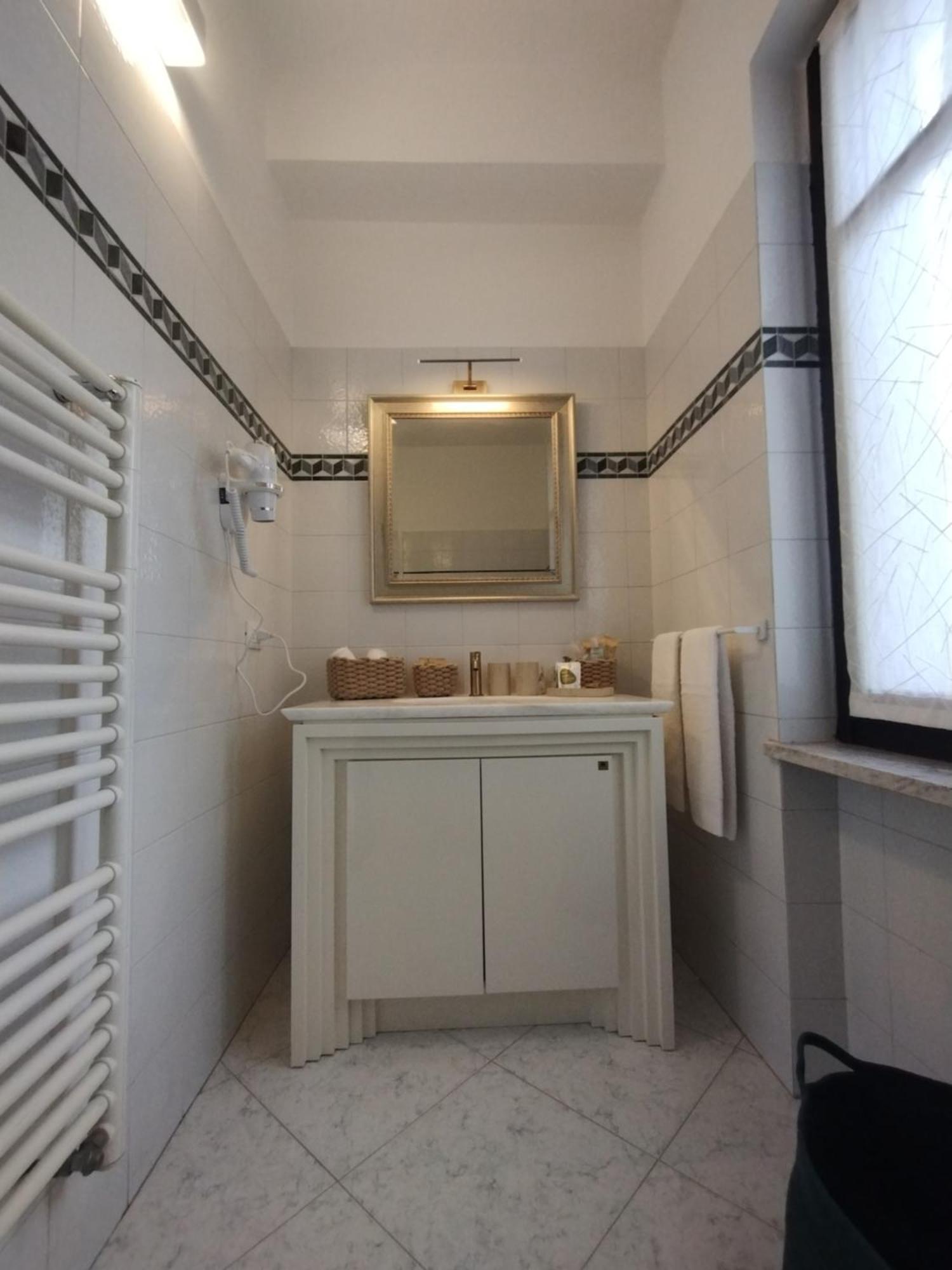 Palazzo Cusani Charming Rooms Vercelli Luaran gambar